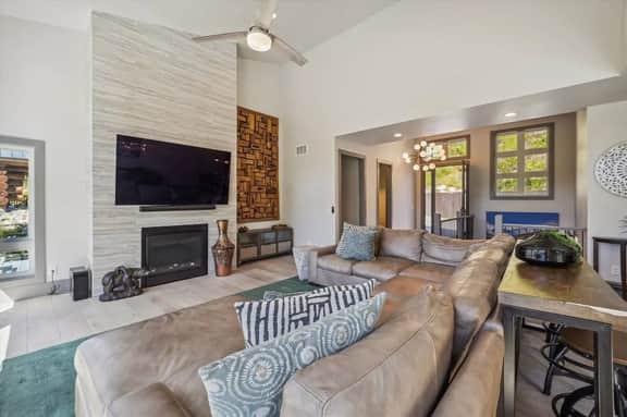 Golden Fox House - Image 3